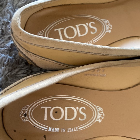 TOD’S Nude Patent Ballerinas - Picture 3 of 4